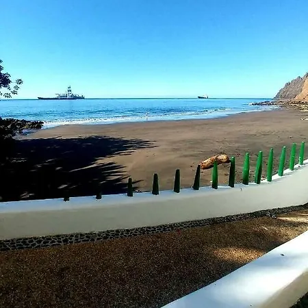 Playa Chica Las Gaviotas